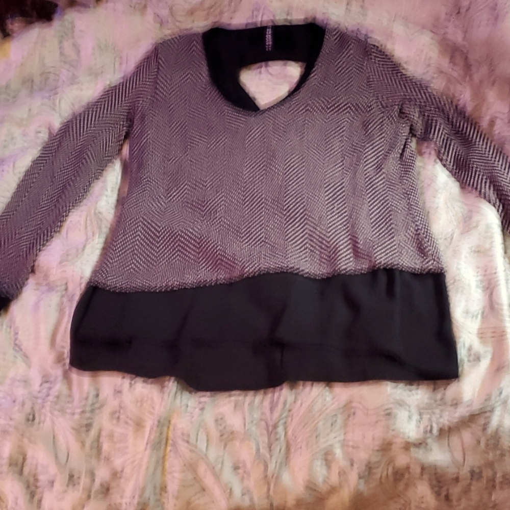 🎄NWOT cute top